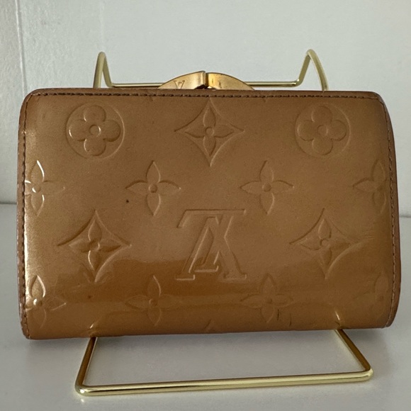 Louis Vuitton Gold Vernis Monogram Kisslock Wallet - Picture 2 of 12